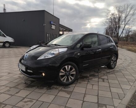 Чорний Ніссан Ліф, об'ємом двигуна 0 л та пробігом 132 тис. км за 4900 $, фото 2 на Automoto.ua