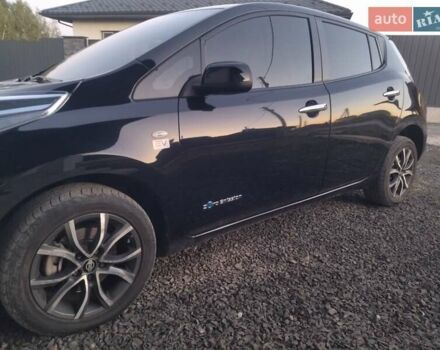 Черный Ниссан Лиф, объемом двигателя 0 л и пробегом 157 тыс. км за 4700 $, фото 3 на Automoto.ua