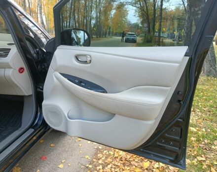 Чорний Ніссан Ліф, об'ємом двигуна 0 л та пробігом 159 тис. км за 4950 $, фото 18 на Automoto.ua