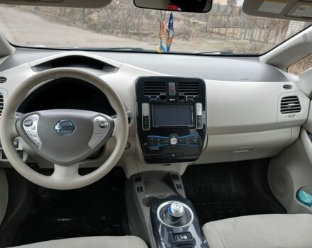 Черный Ниссан Лиф, объемом двигателя 0 л и пробегом 126 тыс. км за 5700 $, фото 4 на Automoto.ua