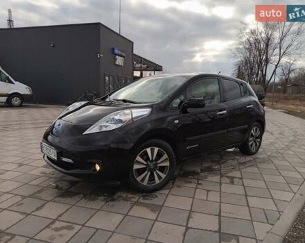 Черный Ниссан Лиф, объемом двигателя 0 л и пробегом 132 тыс. км за 4950 $, фото 3 на Automoto.ua