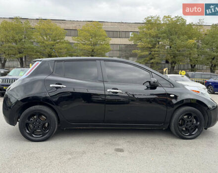 Черный Ниссан Лиф, объемом двигателя 0 л и пробегом 155 тыс. км за 4900 $, фото 7 на Automoto.ua