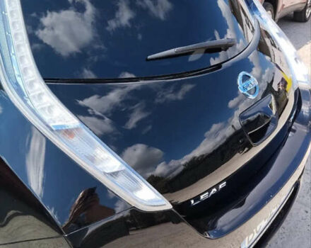 Черный Ниссан Лиф, объемом двигателя 0 л и пробегом 170 тыс. км за 5150 $, фото 7 на Automoto.ua