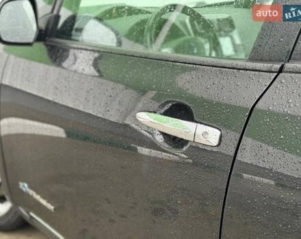 Черный Ниссан Лиф, объемом двигателя 0 л и пробегом 134 тыс. км за 6800 $, фото 36 на Automoto.ua