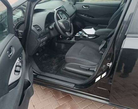 Черный Ниссан Лиф, объемом двигателя 0 л и пробегом 100 тыс. км за 6350 $, фото 10 на Automoto.ua