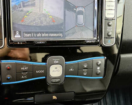 Черный Ниссан Лиф, объемом двигателя 0 л и пробегом 142 тыс. км за 6250 $, фото 15 на Automoto.ua