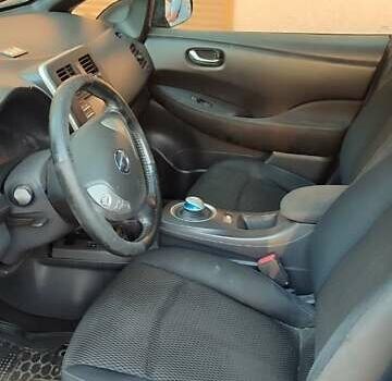 Черный Ниссан Лиф, объемом двигателя 0 л и пробегом 202 тыс. км за 6100 $, фото 6 на Automoto.ua