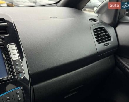 Чорний Ніссан Ліф, об'ємом двигуна 0 л та пробігом 118 тис. км за 7500 $, фото 55 на Automoto.ua