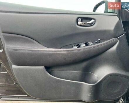 Ниссан Лиф 2013 в Львове на Automoto.ua Черный Ниссан Лиф, объемом двигателя 0 л и пробегом 117 тыс. км за 6980 $, фото 14 на Automoto.ua