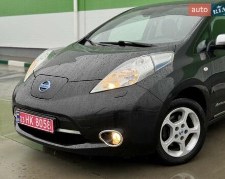 Черный Ниссан Лиф, объемом двигателя 0 л и пробегом 134 тыс. км за 6800 $, фото 12 на Automoto.ua