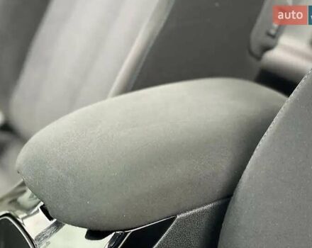 Черный Ниссан Лиф, объемом двигателя 0 л и пробегом 128 тыс. км за 7200 $, фото 59 на Automoto.ua