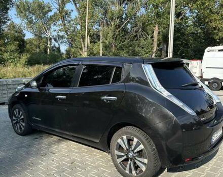 Черный Ниссан Лиф, объемом двигателя 0 л и пробегом 101 тыс. км за 8200 $, фото 4 на Automoto.ua