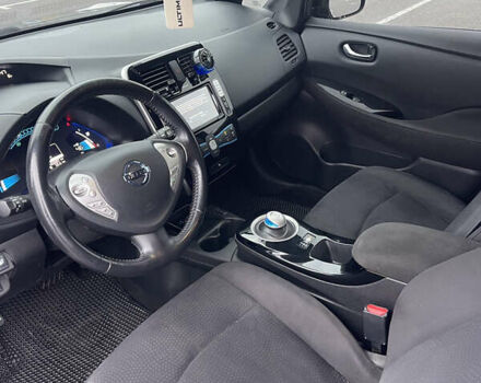 Черный Ниссан Лиф, объемом двигателя 0 л и пробегом 161 тыс. км за 6399 $, фото 7 на Automoto.ua