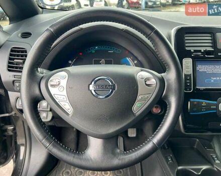 Ниссан Лиф 2013 в Львове на Automoto.ua Черный Ниссан Лиф, объемом двигателя 0 л и пробегом 117 тыс. км за 6980 $, фото 27 на Automoto.ua