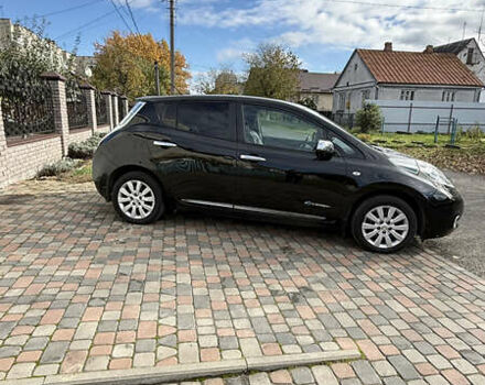 Черный Ниссан Лиф, объемом двигателя 0 л и пробегом 142 тыс. км за 6250 $, фото 3 на Automoto.ua