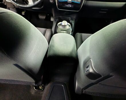 Черный Ниссан Лиф, объемом двигателя 0 л и пробегом 165 тыс. км за 6700 $, фото 5 на Automoto.ua