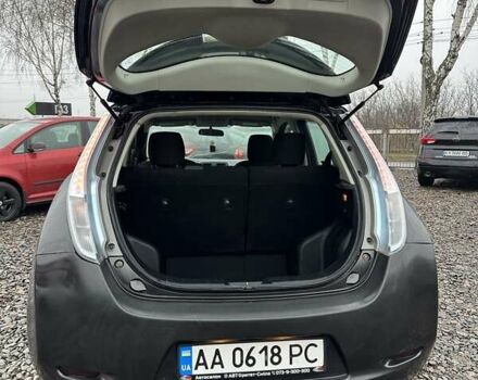 Черный Ниссан Лиф, объемом двигателя 0 л и пробегом 200 тыс. км за 4900 $, фото 13 на Automoto.ua