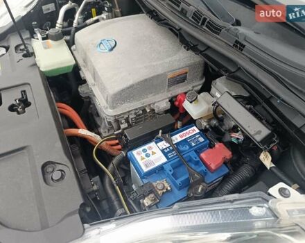 Черный Ниссан Лиф, объемом двигателя 0 л и пробегом 100 тыс. км за 6350 $, фото 23 на Automoto.ua