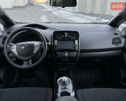 Черный Ниссан Лиф, объемом двигателя 0 л и пробегом 98 тыс. км за 7200 $, фото 10 на Automoto.ua