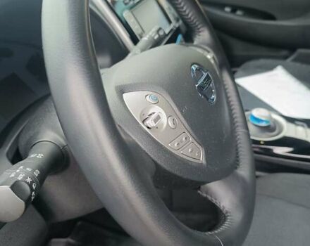 Черный Ниссан Лиф, объемом двигателя 0 л и пробегом 100 тыс. км за 6350 $, фото 13 на Automoto.ua