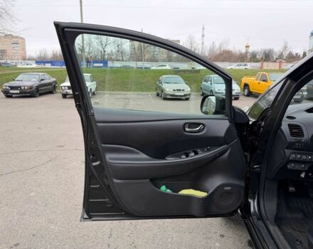 Чорний Ніссан Ліф, об'ємом двигуна 2 л та пробігом 118 тис. км за 7500 $, фото 11 на Automoto.ua