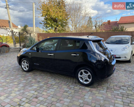 Ниссан Лиф 2013 в Черновцах на Automoto.ua Черный Ниссан Лиф, объемом двигателя 0 л и пробегом 67 тыс. км за 6590 $, фото 4 на Automoto.ua