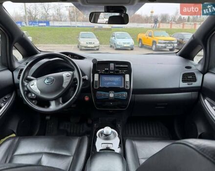 Чорний Ніссан Ліф, об'ємом двигуна 0 л та пробігом 118 тис. км за 7500 $, фото 38 на Automoto.ua