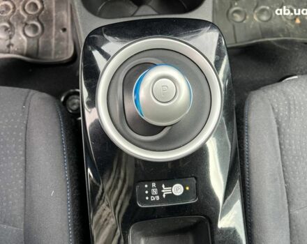 Ниссан Лиф 2013 в Львове на Automoto.ua Черный Ниссан Лиф, объемом двигателя 0 л и пробегом 117 тыс. км за 6980 $, фото 34 на Automoto.ua