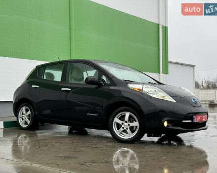 Чорний Ніссан Ліф, об'ємом двигуна 0 л та пробігом 104 тис. км за 7000 $, фото 3 на Automoto.ua