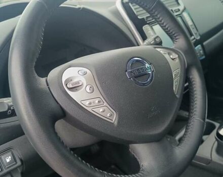 Черный Ниссан Лиф, объемом двигателя 0 л и пробегом 100 тыс. км за 6350 $, фото 17 на Automoto.ua