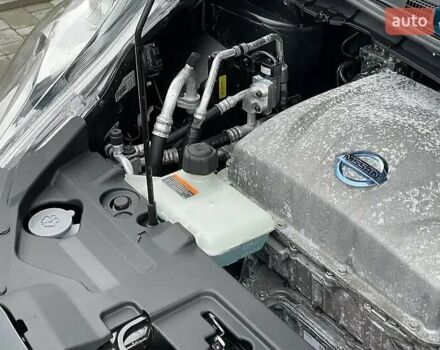 Черный Ниссан Лиф, объемом двигателя 0 л и пробегом 128 тыс. км за 7200 $, фото 28 на Automoto.ua