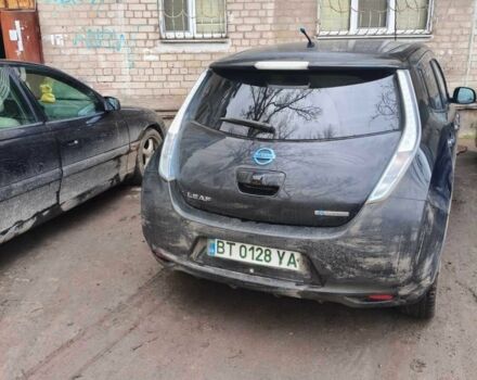 Черный Ниссан Лиф, объемом двигателя 0 л и пробегом 150 тыс. км за 3799 $, фото 2 на Automoto.ua