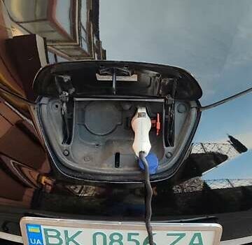 Черный Ниссан Лиф, объемом двигателя 0 л и пробегом 202 тыс. км за 6100 $, фото 4 на Automoto.ua