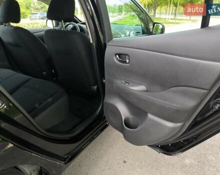 Чорний Ніссан Ліф, об'ємом двигуна 0 л та пробігом 105 тис. км за 6499 $, фото 26 на Automoto.ua