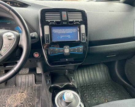 Ниссан Лиф 2013 в Львове на Automoto.ua Черный Ниссан Лиф, объемом двигателя 0 л и пробегом 117 тыс. км за 6990 $, фото 23 на Automoto.ua