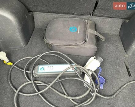 Черный Ниссан Лиф, объемом двигателя 0 л и пробегом 118 тыс. км за 5900 $, фото 8 на Automoto.ua