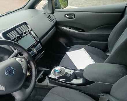 Черный Ниссан Лиф, объемом двигателя 0 л и пробегом 100 тыс. км за 6350 $, фото 12 на Automoto.ua