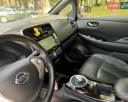 Черный Ниссан Лиф, объемом двигателя 0 л и пробегом 122 тыс. км за 6900 $, фото 10 на Automoto.ua