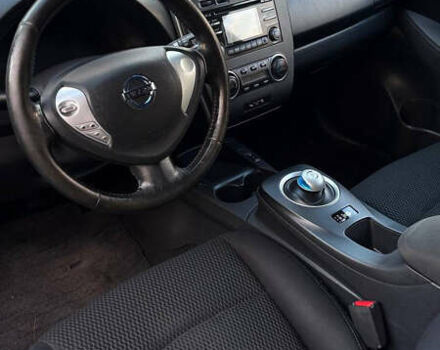 Чорний Ніссан Ліф, об'ємом двигуна 0 л та пробігом 179 тис. км за 5500 $, фото 16 на Automoto.ua