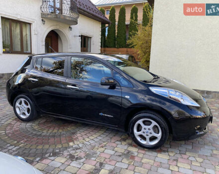 Ниссан Лиф 2013 в Черновцах на Automoto.ua Черный Ниссан Лиф, объемом двигателя 0 л и пробегом 67 тыс. км за 6590 $, фото 7 на Automoto.ua