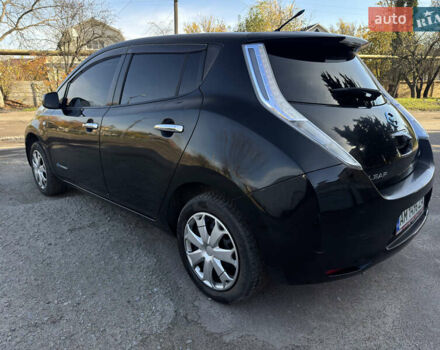 Черный Ниссан Лиф, объемом двигателя 0 л и пробегом 127 тыс. км за 3850 $, фото 2 на Automoto.ua