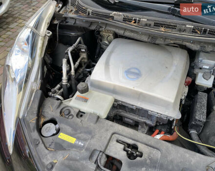 Ниссан Лиф 2013 в Черновцах на Automoto.ua Черный Ниссан Лиф, объемом двигателя 0 л и пробегом 67 тыс. км за 6590 $, фото 12 на Automoto.ua