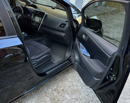 Черный Ниссан Лиф, объемом двигателя 0 л и пробегом 115 тыс. км за 6999 $, фото 6 на Automoto.ua