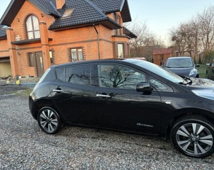 Черный Ниссан Лиф, объемом двигателя 0 л и пробегом 120 тыс. км за 6500 $, фото 2 на Automoto.ua