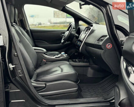 Черный Ниссан Лиф, объемом двигателя 0 л и пробегом 125 тыс. км за 6500 $, фото 23 на Automoto.ua