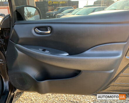 Чорний Ніссан Ліф, об'ємом двигуна 24 л та пробігом 128 тис. км за 6400 $, фото 18 на Automoto.ua