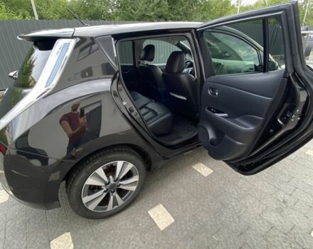 Черный Ниссан Лиф, объемом двигателя 0 л и пробегом 186 тыс. км за 6950 $, фото 6 на Automoto.ua