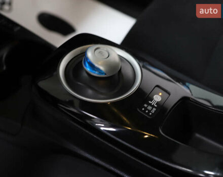 Чорний Ніссан Ліф, об'ємом двигуна 0 л та пробігом 55 тис. км за 6900 $, фото 40 на Automoto.ua