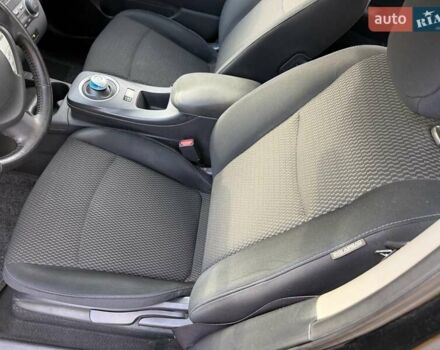 Черный Ниссан Лиф, объемом двигателя 0 л и пробегом 123 тыс. км за 6500 $, фото 11 на Automoto.ua