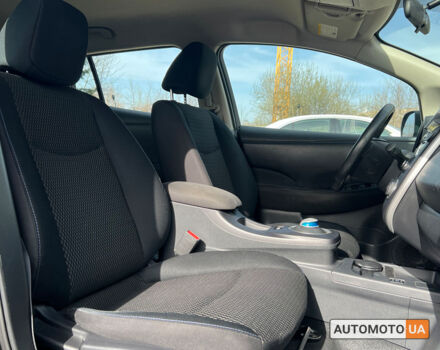 Черный Ниссан Лиф, объемом двигателя 24 л и пробегом 71 тыс. км за 8999 $, фото 8 на Automoto.ua